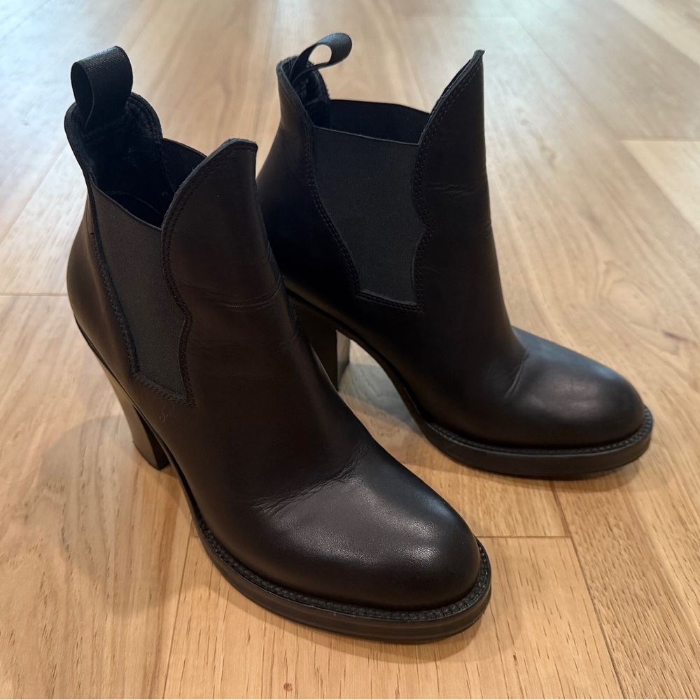 Acne Studio Star ankle booties black size 38 (us 8)